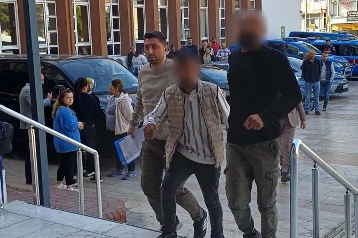 Sevgilisinin evinde eşiyle yüzleşti, yasak aşk deşifre oldu