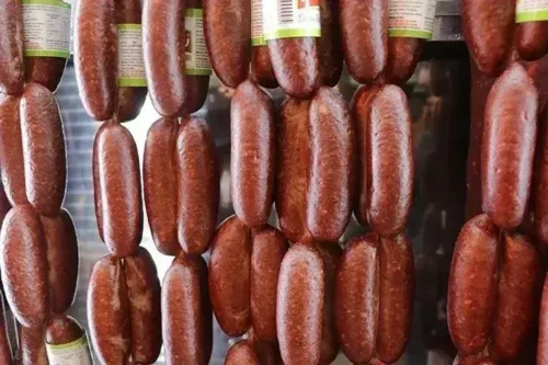 11 Sucuk Baharatında Riskli Renklendirici Tespit Edildi
