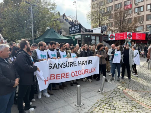 İzmit’te gazeteciler, basın özgürlüğü mücadelesini yükseltti