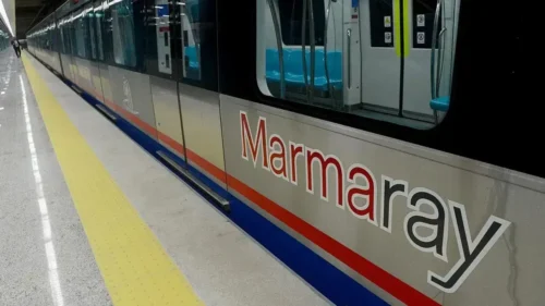 Marmaray’da bir günde yaşanan üzücü olaylar seferleri durdurdu