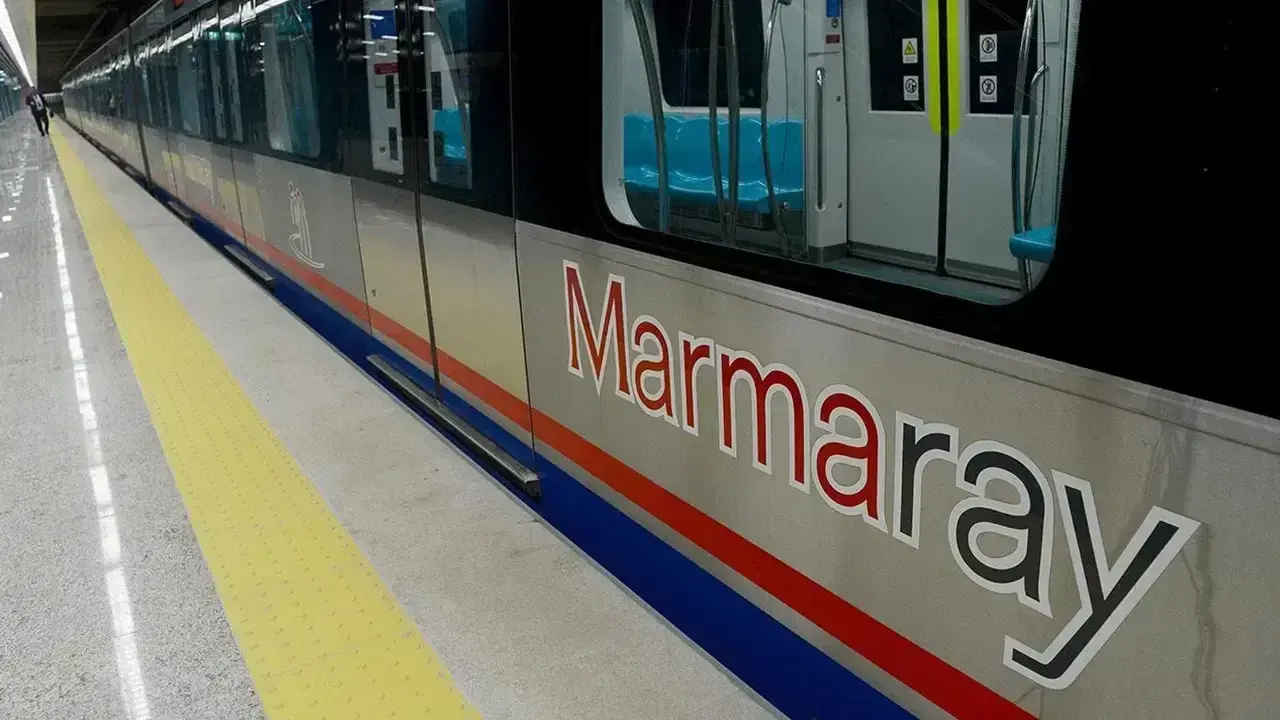 Marmaray’da bir günde yaşanan üzücü olaylar seferleri durdurdu