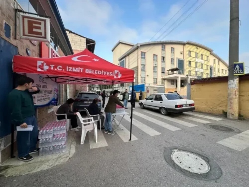 59 Bin Aday Sınavda: KPSS Yoğunluğu Okul Önlerinde