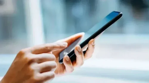 Sağlıkta Cep Telefonu Onayı: Hastane Süreci Dijitalleşiyor