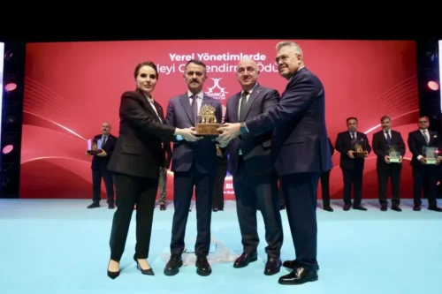 Darıca’nın Aile Dostu Şehir Modeli Ödülle Taçlandı