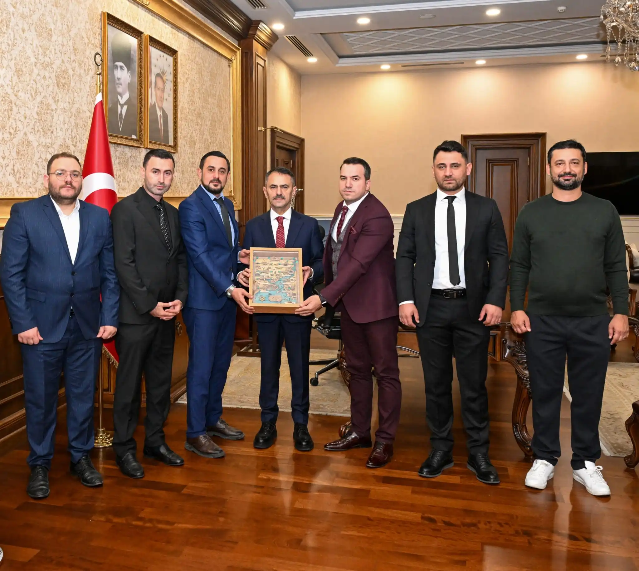 Vali Aktaş, Savunma Sanayi Gençlik Derneği Heyetini Ağırladı