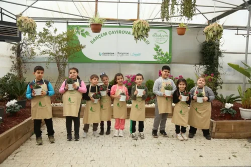 Çayırova’da Bahçem Projesi: Minik eller geleceğe karanfil dikti