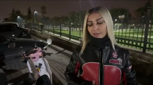 Acemi Değiliz Diyen Sürücünün 2 Dakika Sonraki Kazası Kamerada