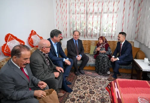 Vali Aktaş’tan Kocaeli’de Cumhuriyetimizin Yaşayan Çınarlarına Ziyaret