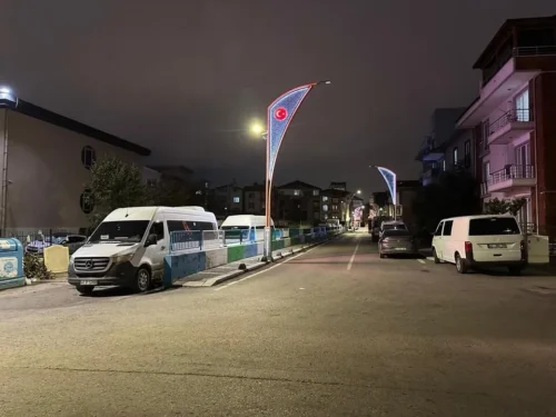 İzmit’te sokak lambaları arızalandı: Şehir aydınlatması sekteye uğradı
