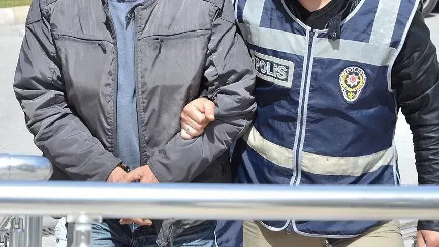 Midesinde uyuşturucu ele geçirilen şahıs tutuklandı
