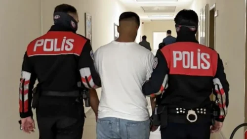 152 Yıl Cezayla Aranan 17 Yaşındaki Kaçak Yakalandı