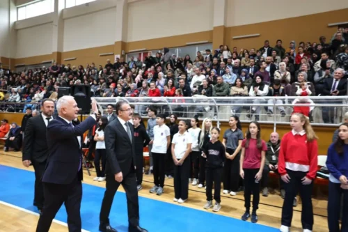 Karamürsel Cumhuriyet’in 103. Yılını Büyük Coşkuyla Kutladı