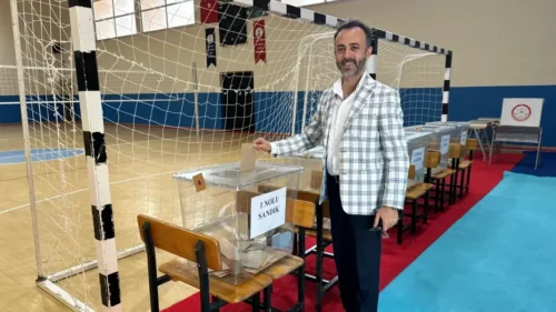 Öğretmenler İçin Kritik Sandık Günü: Gelecek Belirleniyor