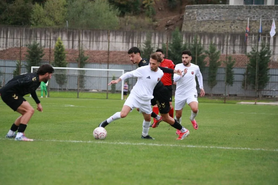 Gölcükspor Ligdeki Zorlu Deplasmanda Önemli Bir Viraja Giriyor