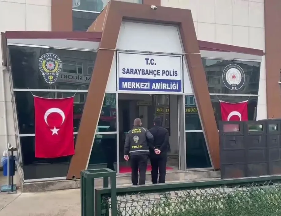 İzmit’te Uyuşturucu Ticaretinden Firari Hükümlü Yakalandı