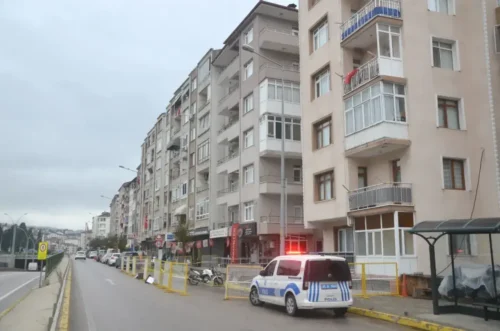 Polis Nöbeti Sürüyor: Gizemli Binada Bekleyiş Devam Ediyor