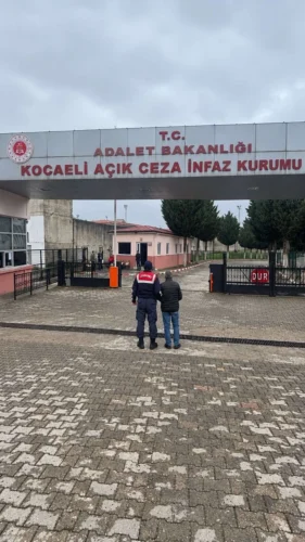 Kartepe’de 11 Yıl Hapis Cezalı Vergi Kaçağı Yakalandı