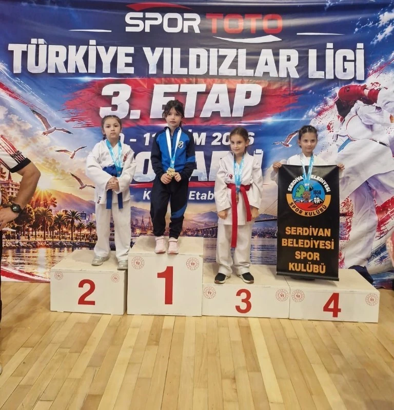 Kartepe Belediyespor Karate Takımı, Darıca’da 18 Madalya Kazanarak 6. Oldu
