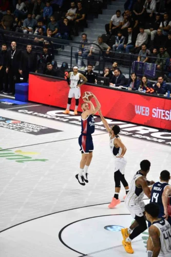 Bahçeşehir Koleji, Çayırova Belediyesi’ni Deplasmanda 84-76 Mağlup Etti
