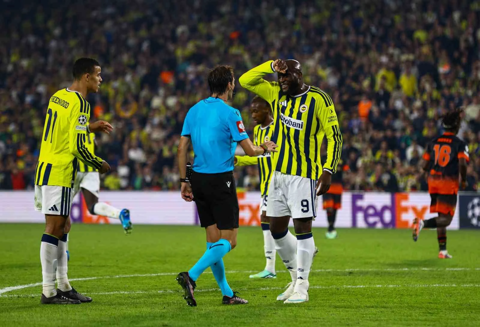 Fenerbahçe Slavia Prag Maç Sonucu: Şampiyonlar Ligi’nde 2-2 Beraberlik