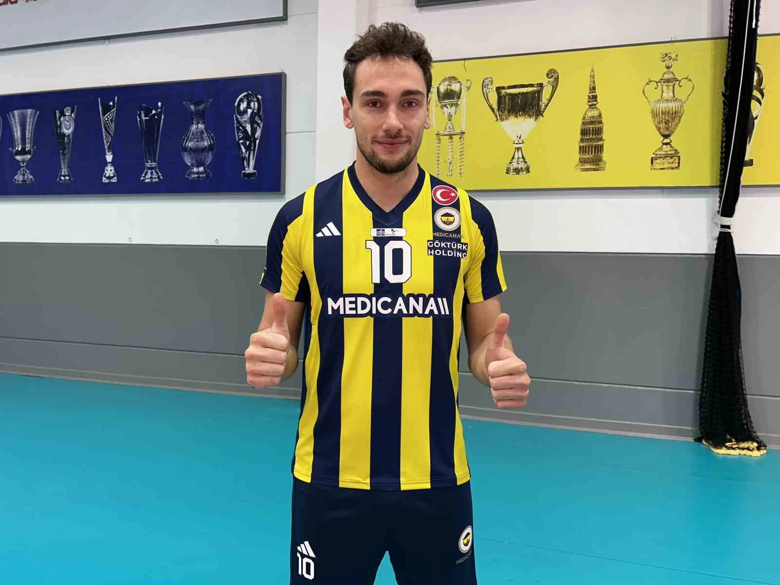 Fenerbahçeli Voleybolcu Bedirhan Bülbül: “Taraftar Hissediyordu, Tüm Kupalara Talibiz!”