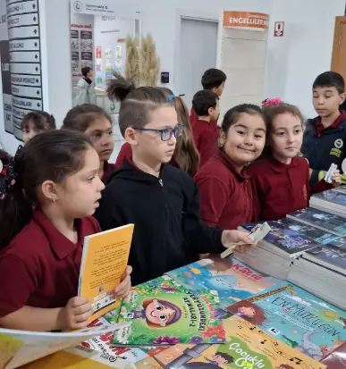 KİTAPLARIN BÜYÜLÜ DÜNYASINA YOLCULUK