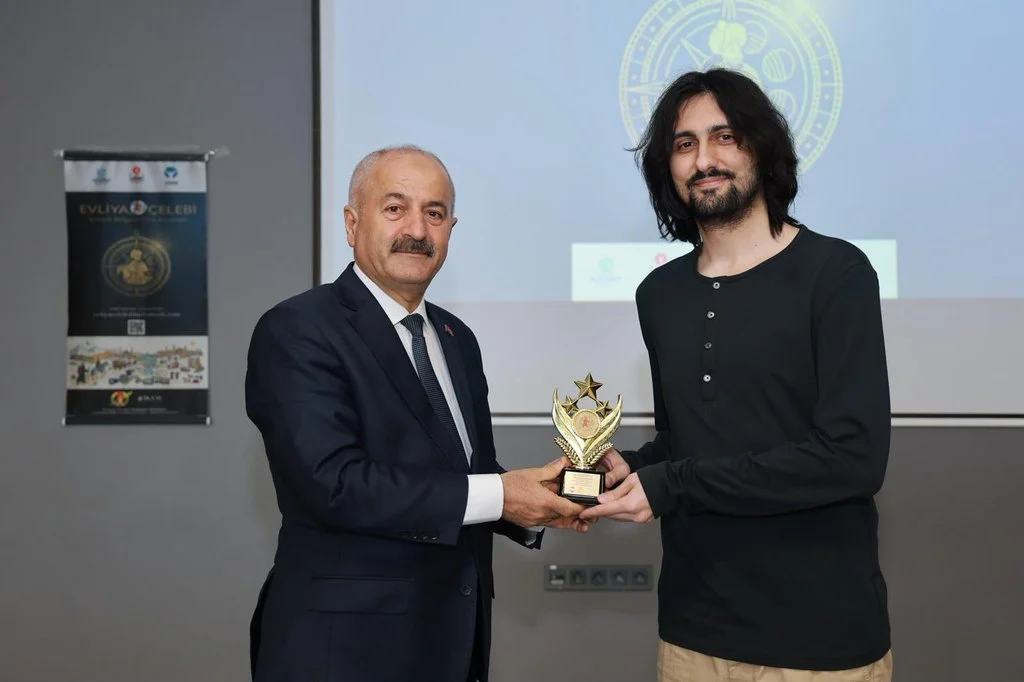 EVLİYA ÇELEBİ BELGESEL FİLM FESTİVALİ’NDEÖDÜLLER GEBZE’DE SAHİPLERİNİ BULDU EVLİYA ÇELEBİ BELGESEL FİLM FESTİVALİ’NDEÖDÜLLER GEBZE’DE SAHİPLERİNİ BULDU