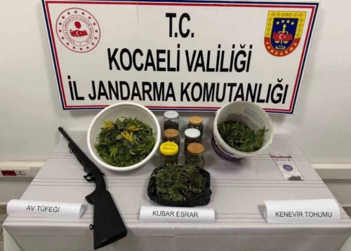 Kocaeli Karamürsel’de Uyuşturucu Operasyonu: 3.5 Kg Kubar Esrar Ele Geçirildi, 2 Gözaltı