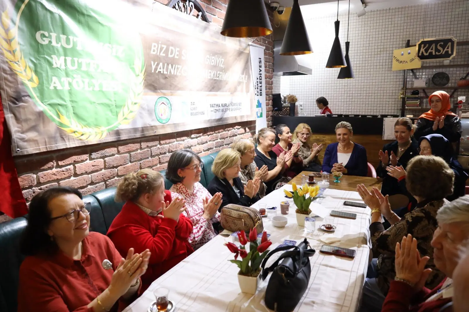 KOCAELİ’DE GLUTENSİZ MUTFAK ATÖLYESİ BÜYÜK İLGİ GÖRDÜ – AYIN TARİFİ KİNOA SALATASI OLDU
