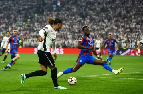 Beşiktaş Crystal Palace UEFA Avrupa Ligi Maçı: İlk 15 Dakika Golsüz Eşitlik