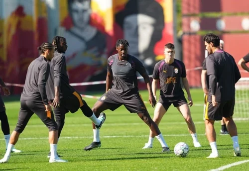 Galatasaray, UEFA Şampiyonlar Ligi Barcelona Maçı Hazırlıklarına Başladı