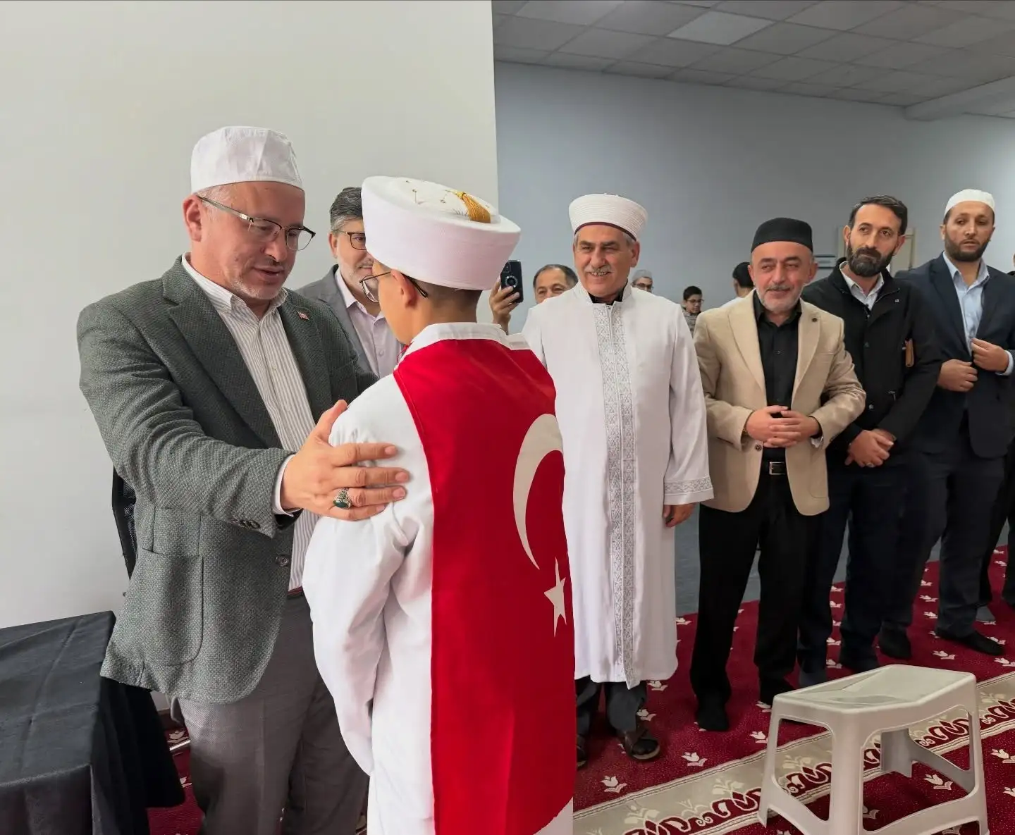 DEMİRTAŞ  HAFIZLIK SEVİNCİNE ORTAK OLDU