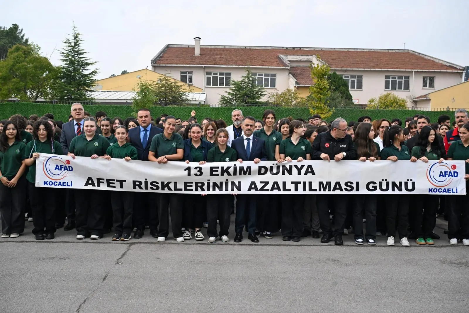 KOCAELİ’DE 13 EKİM DÜNYA AFET RİSKLERİNİN AZALTILMASI GÜNÜ KAPSAMINDA DEPREM TATBİKATI