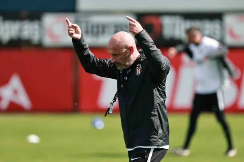 Beşiktaş’ta Kocaelispor Maçı Hazırlıkları Tam Gaz: Vlahovic Ayrı Çalıştı