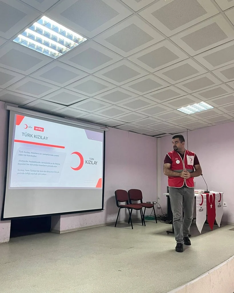 KIZILAY'IN KÖKLÜ TARİHİ GEBZELİ ÖĞRENCİLERE ANLATILDI