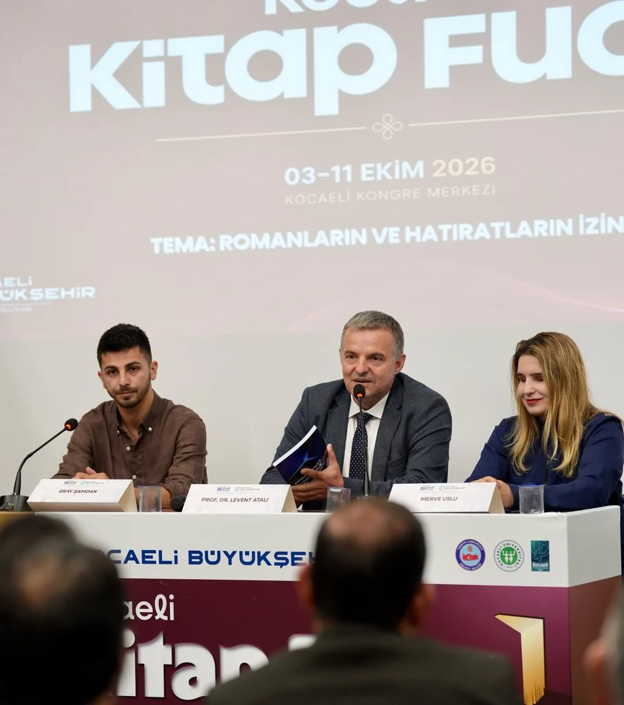 GEBZELİ MİLLİ SPORCU ERAY ŞAMDAN’A YOĞUN İLGİ KİTAP FUARI’NDA SPOR ZİRVESİ GEBZELİ MİLLİ SPORCU ERAY ŞAMDAN’A YOĞUN İLGİ KİTAP FUARI’NDA SPOR ZİRVESİ