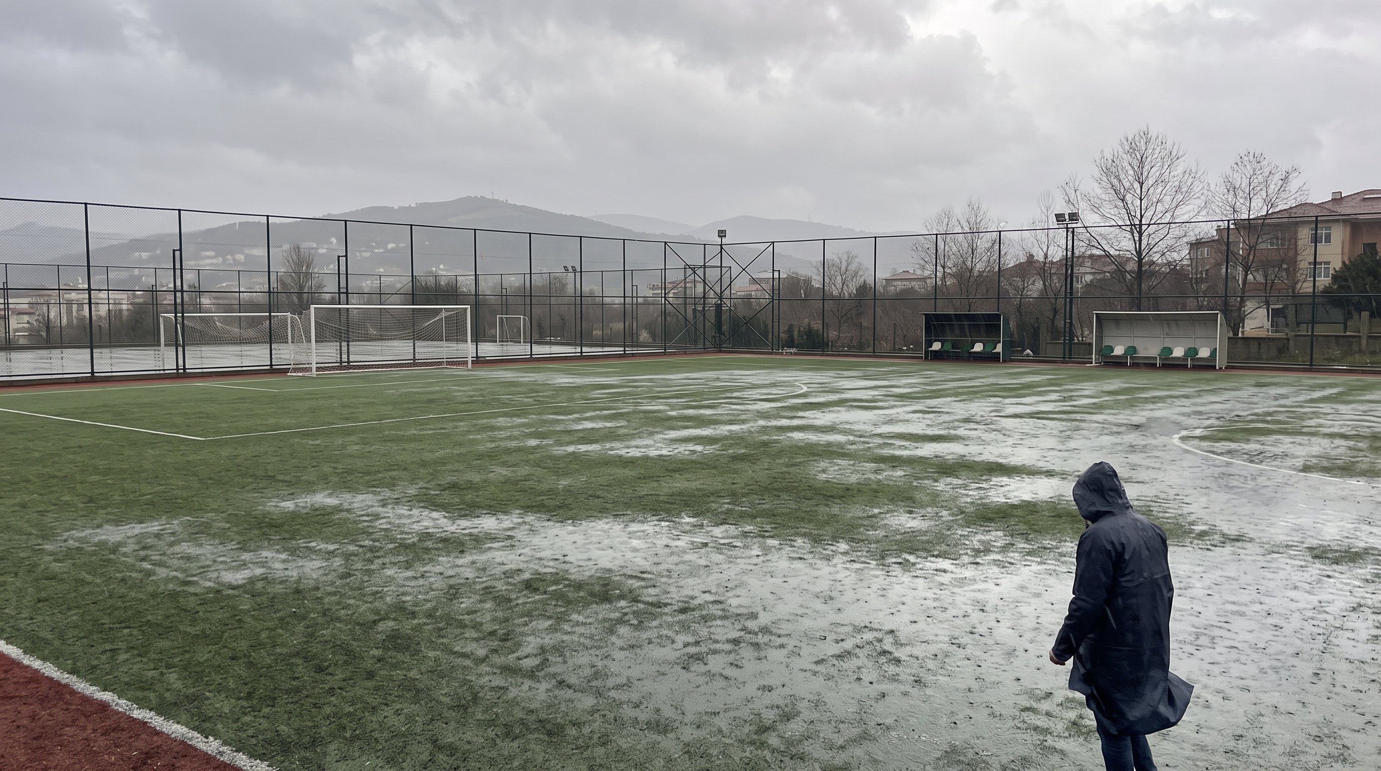 KOCAELİ’DE YEREL AMATÖR LİG MÜSABAKALARINA HAVA MUHALEFETİ ENGELİ
MAÇLAR ERTELENDİ