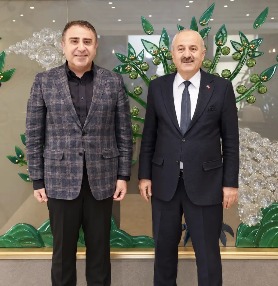 GEBZE’NİN TEKNOLOJİ ALTYAPISI MASAYA YATIRILDI
OKUR, BÜYÜKGÖZ İLE BİR ARAYA GELDİ