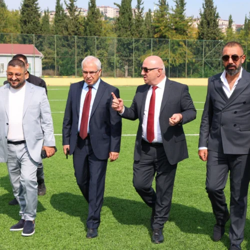 DARICA GENÇLERBİRLİĞİ’NE KAYMAKAM DÖNMEZ VE BAŞKAN BIYIK’TAN ZİYARET